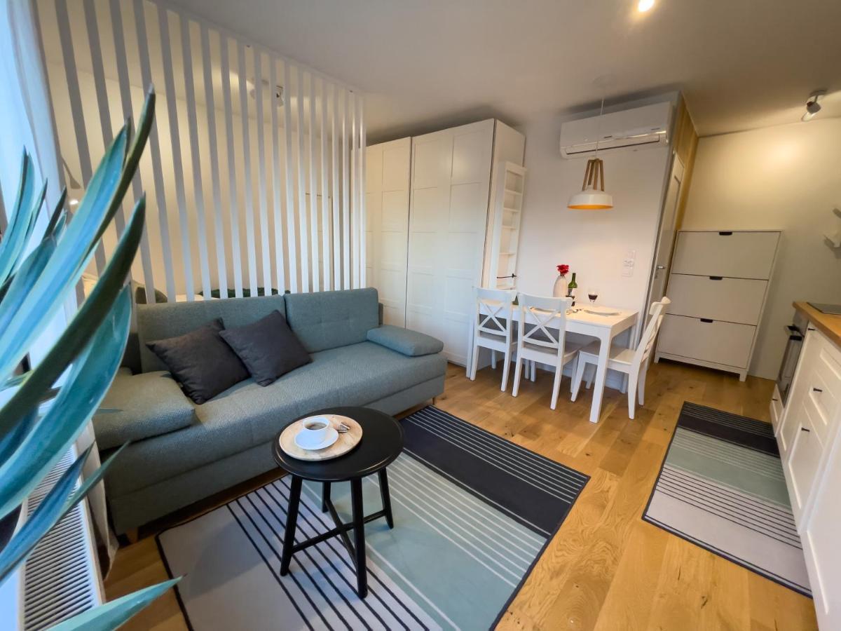 Urban Apartments Studio No 4A, Free Private Parking, Self Check-In Chorzow Exterior photo