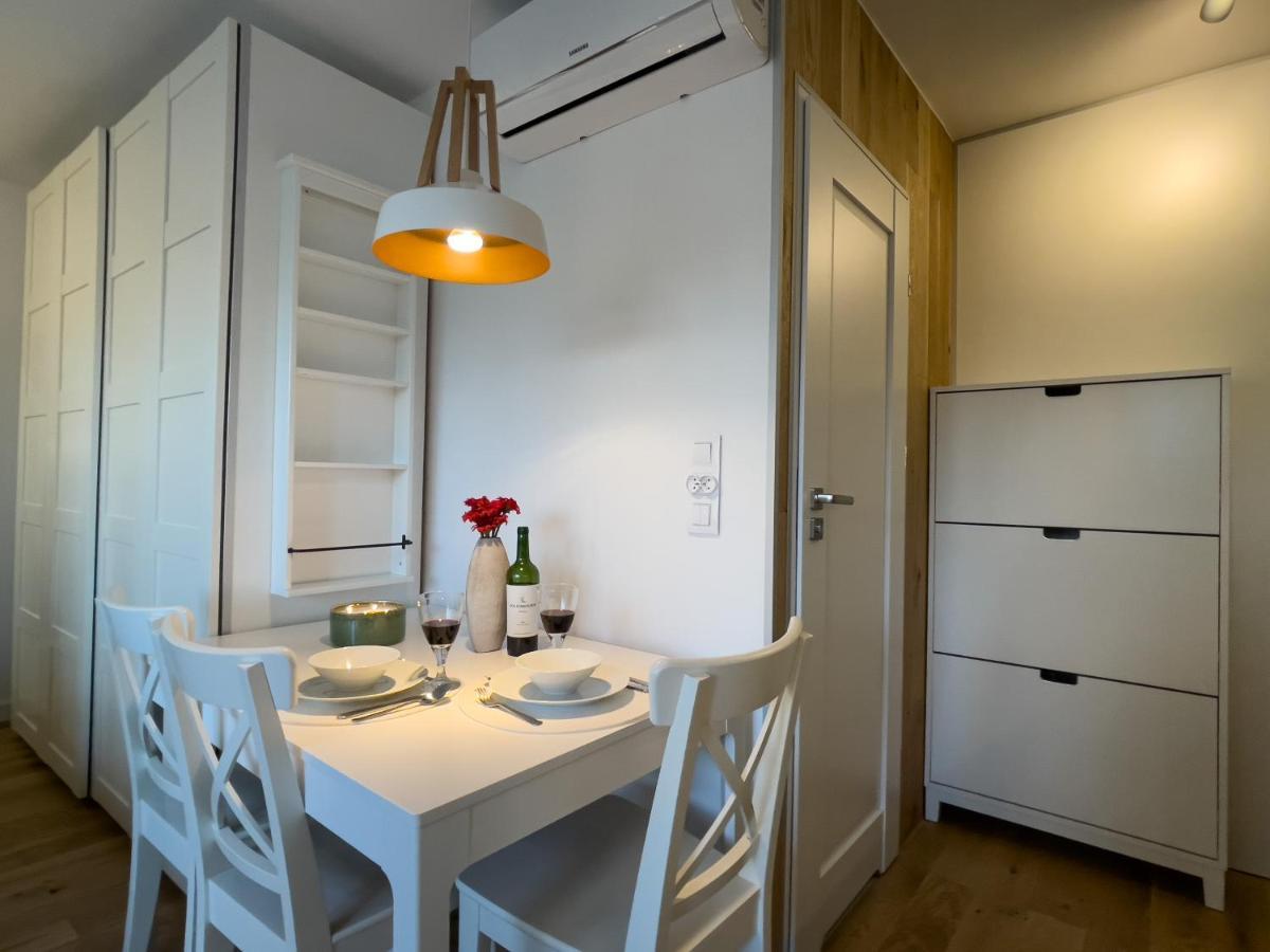Urban Apartments Studio No 4A, Free Private Parking, Self Check-In Chorzow Exterior photo